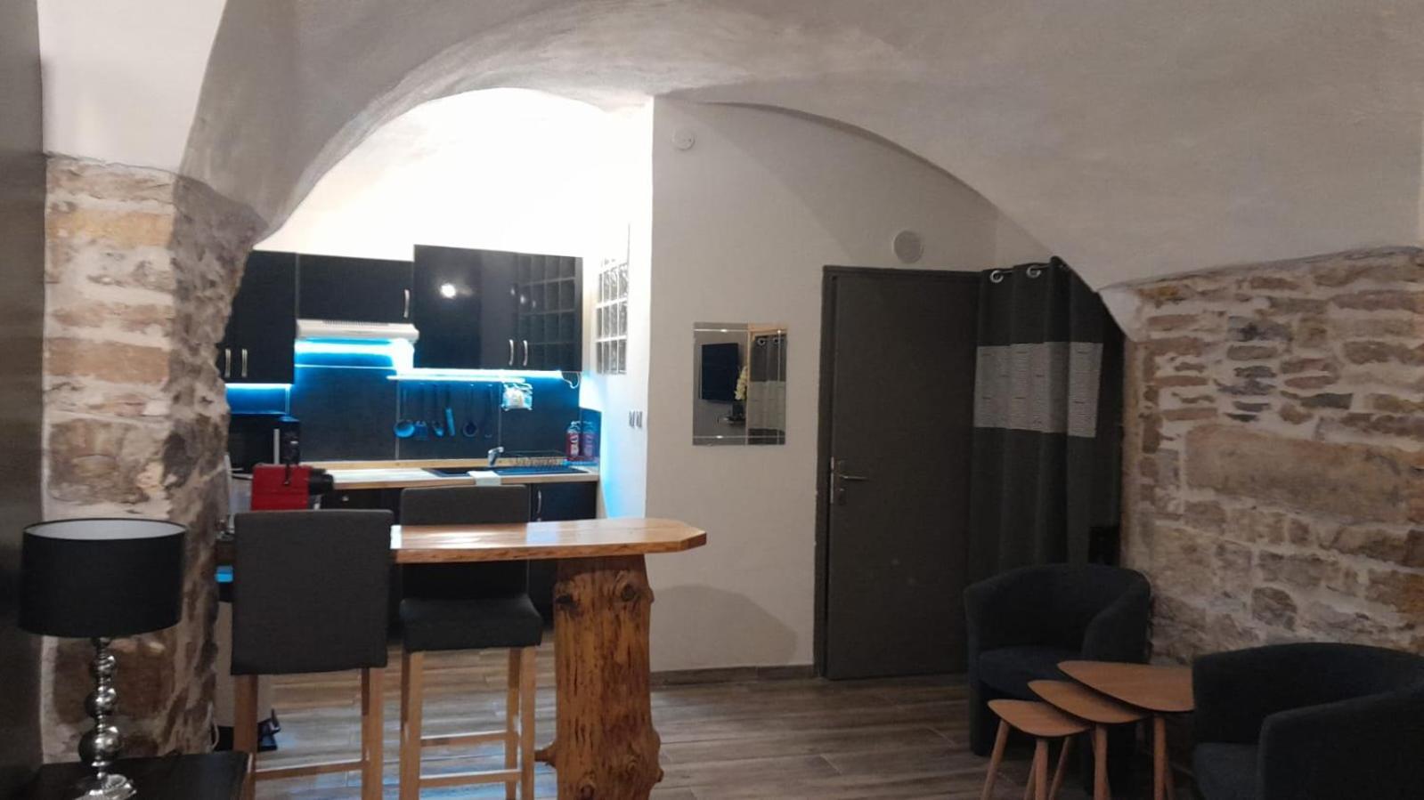 La Place Zen - Free Wifi - Center Nimes